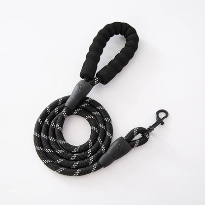 Premium Heavy-Duty No-Pull Dog Leash for Large Breeds, Chew-Resistant Reflective Rope with Comfortable Padded Handle, Ideal for Outdoor Training and Night Safety.